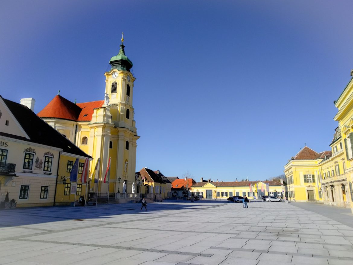 psx_20180402_2126486550603256444783098.jpg Laxenburg