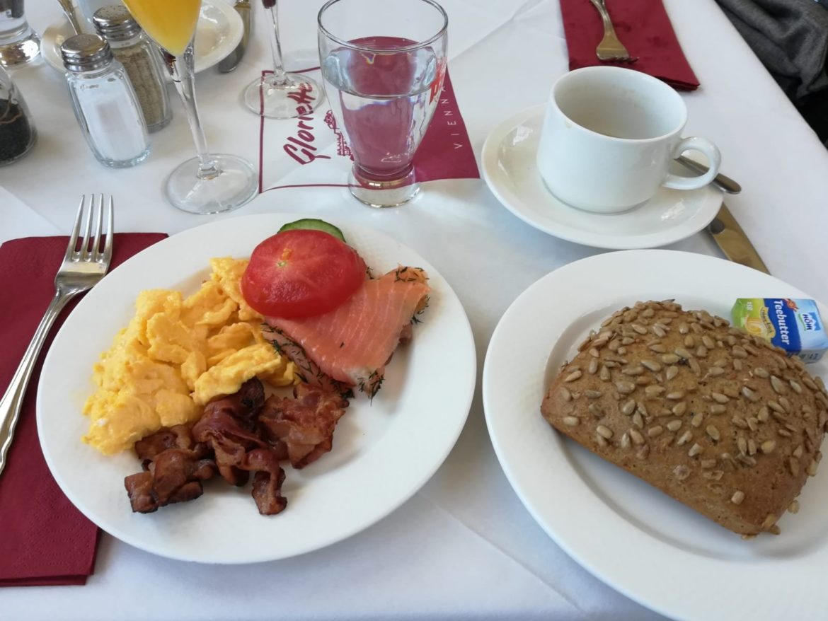 img-20180610-wa00058417507942364203022.jpg essen zum brunch auf der gloriette